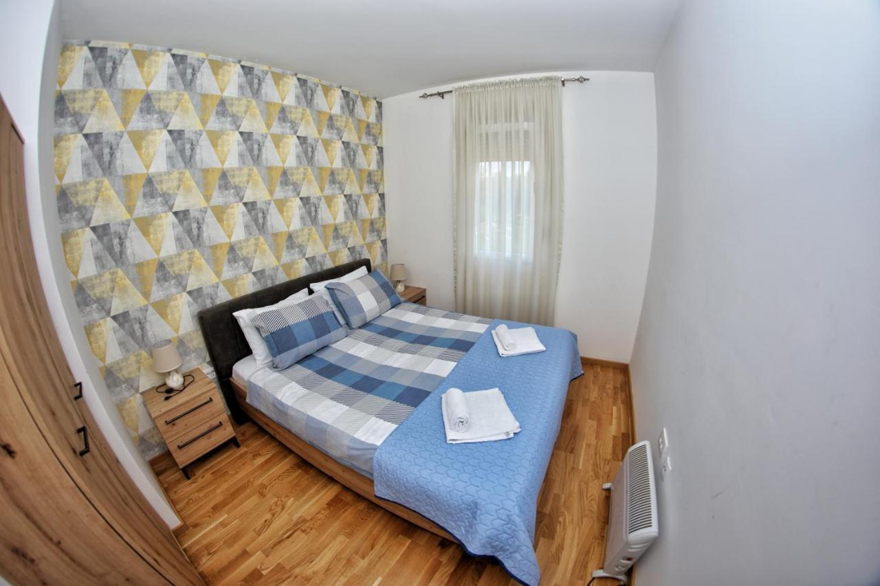 Apartmani Zecevic Nikšić Екстериор снимка
