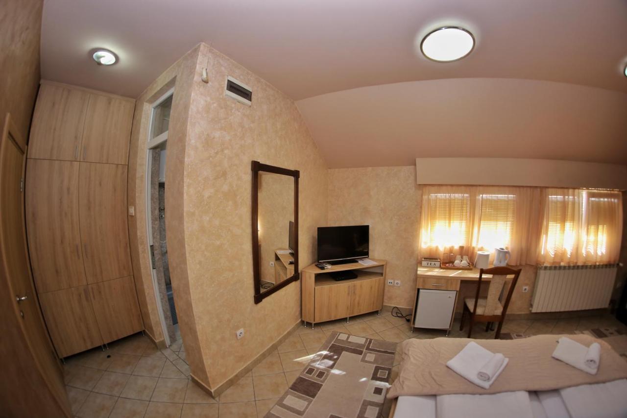 Apartmani Zecevic Nikšić Екстериор снимка