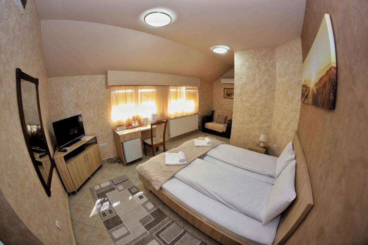 Apartmani Zecevic Nikšić Екстериор снимка