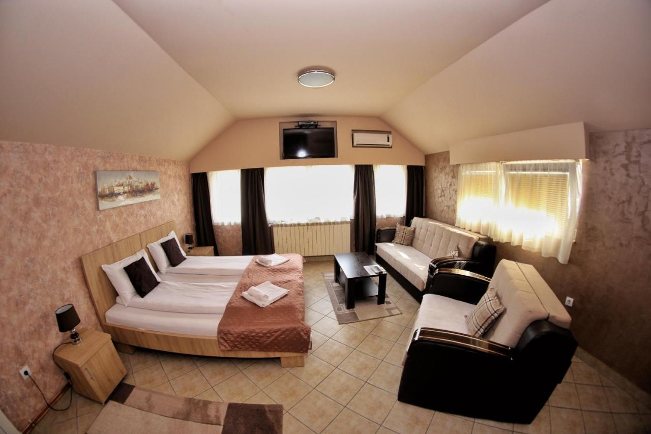 Apartmani Zecevic Nikšić Екстериор снимка