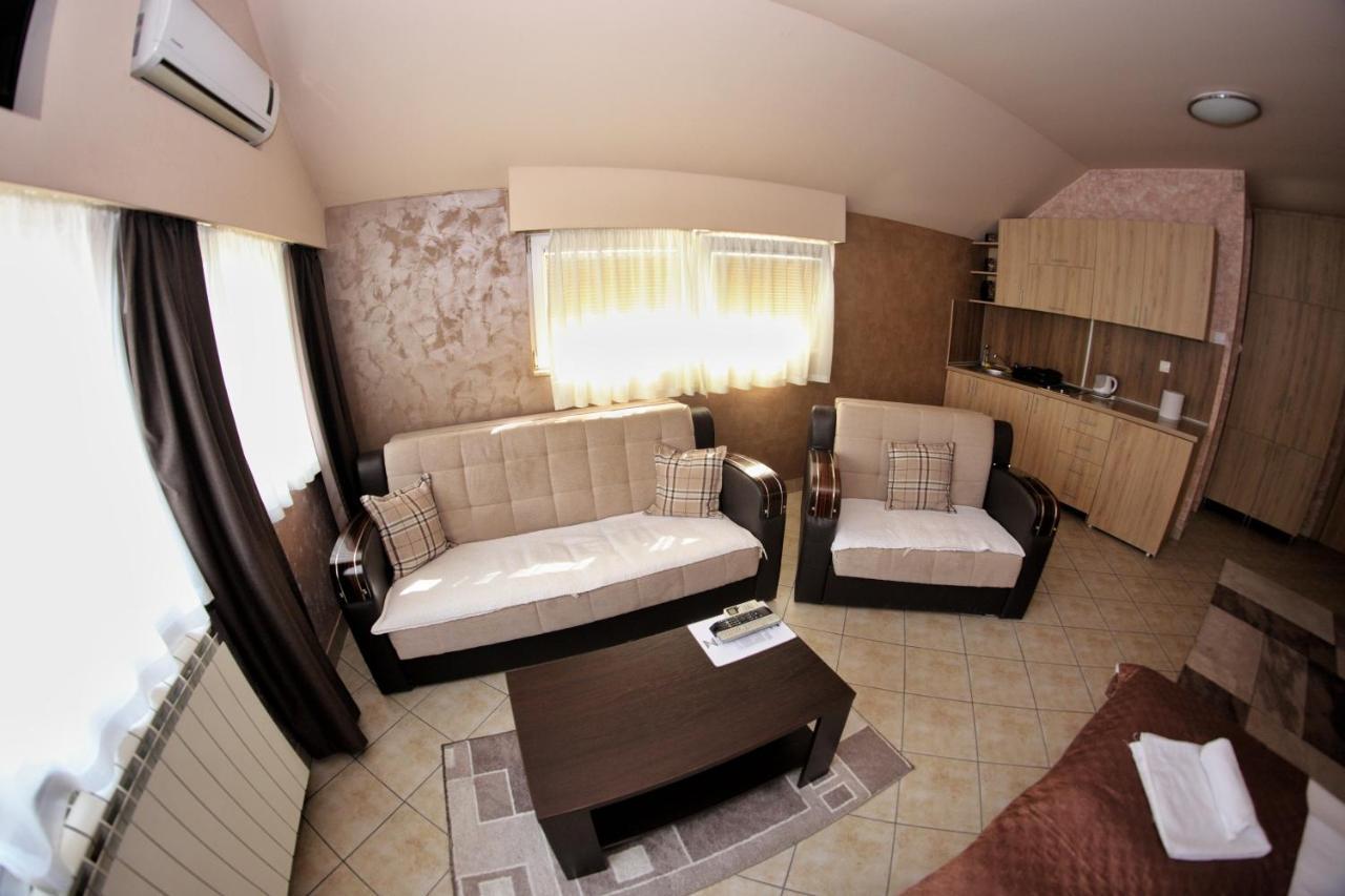 Apartmani Zecevic Nikšić Екстериор снимка