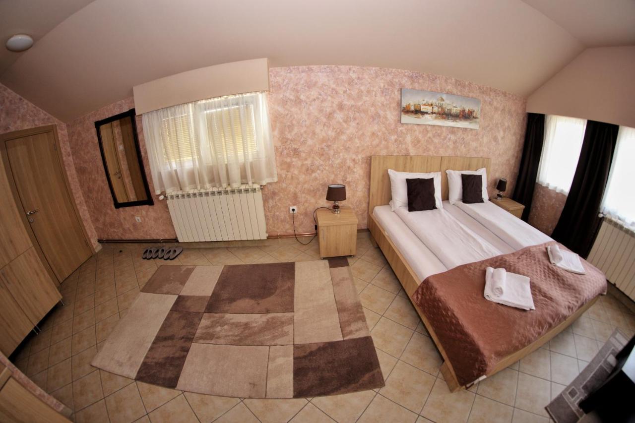 Apartmani Zecevic Nikšić Екстериор снимка