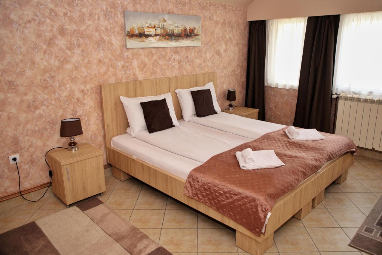 Apartmani Zecevic Nikšić Екстериор снимка