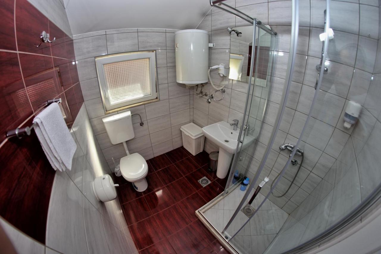 Apartmani Zecevic Nikšić Екстериор снимка