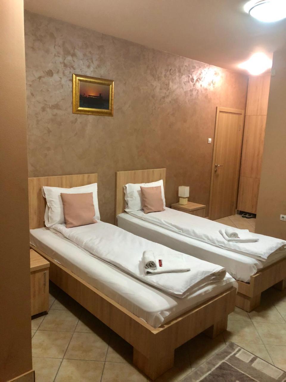 Apartmani Zecevic Nikšić Екстериор снимка