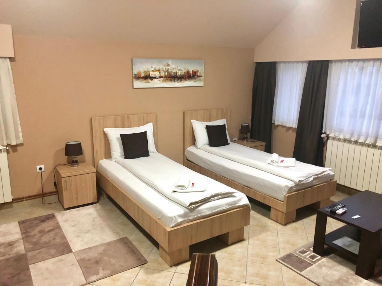 Apartmani Zecevic Nikšić Екстериор снимка